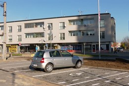 Nové parkoviště Altéře už slouží řidičům