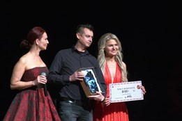 Vánoční benefice letos pomohla Vanessce a Vojtíškovi