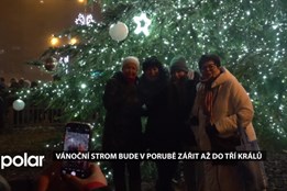 Vánoční strom bude v Porubě zářit až do tří králů. Jarmark je otevřen do 23. 12.