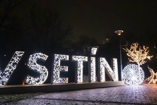 Rozsvícení vánočního stromu ve Vsetíně přilákalo rekordní účast