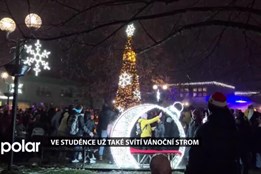 BEZ KOMENTÁŘE: Ve Studénce už také svítí vánoční strom