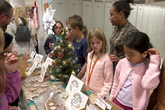 Oslavy 90 let Mánesky završil vánoční jarmark