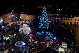 Chrastava na Mikuláše rozsvítila strom