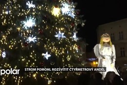 Strom pomohl rozsvítit čtyřmetrový anděl