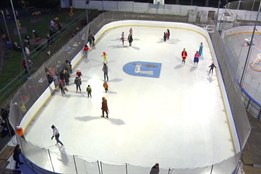 Bruslařskou sezónu zahájil pohádkový karneval na ledě