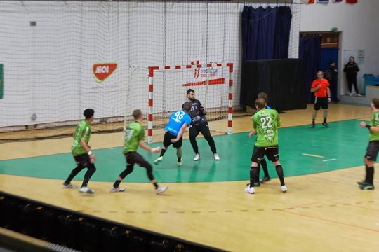 Třetinu zápasu vedli domácí, oba body ale nakonec míří do Zubří