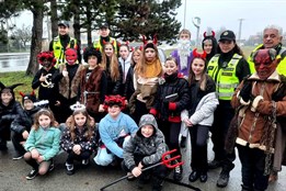 Mikuláš a čerti kontrolovali řidiče v Mohelnici