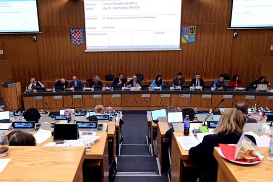 Olomoucký kraj schválil rozpočet na příští rok. Zvýší podporu sportu i bezpečnosti na silnicích