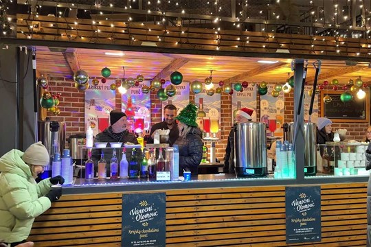 Charitativní punč Olomouckého kraje pomáhá i letos: výtěžek podpoří organizaci Autistům naproti