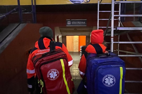 Hokejový zápas ve Zlíně se změnil v boj o život. Fanoušek měl srdeční zástavu