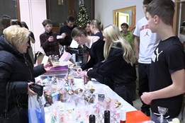 Církevní základní škola pořádala tradiční vánoční jarmark