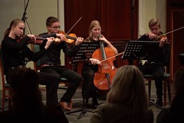 ZUŠ představila celý hudební obor na vánočním koncertu