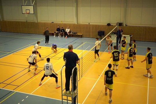 Volejbalisté Starého Města zaskočili lídra tabulky