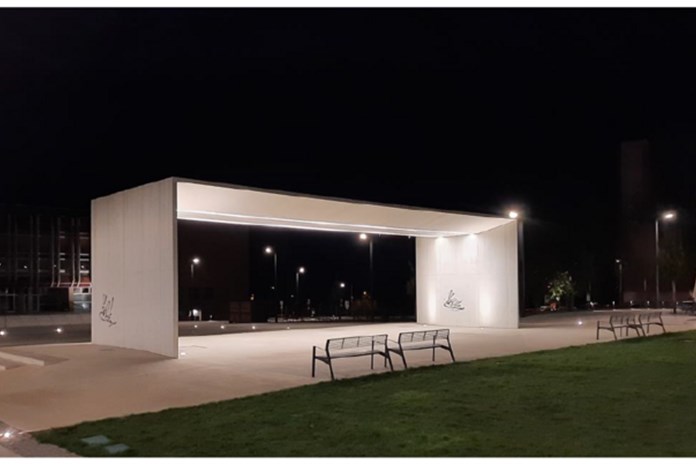 Opilý posprejoval policejní stanici a několik budov. Způsobil škodu za 27 tisíc