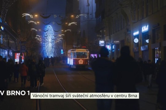 Vánoční tramvaj šíří sváteční atmosféru v centru Brna