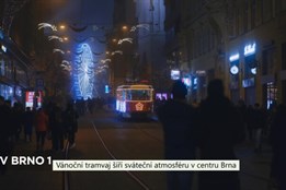 Vánoční tramvaj šíří sváteční atmosféru v centru Brna