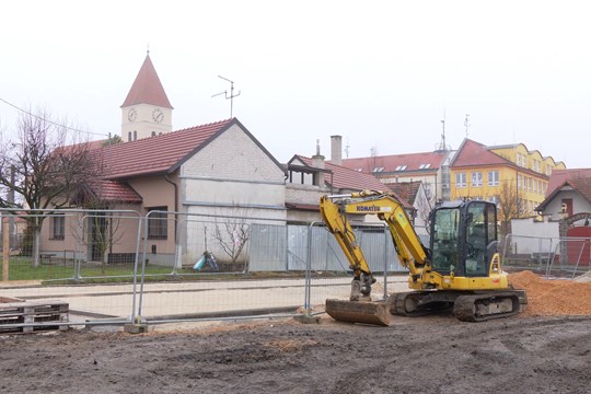Nová náves začne obyvatelům sloužit nejpozději v srpnu