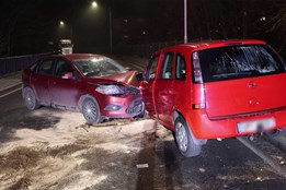 Ve Šternberku havaroval řidič s blokovaným oprávněním, zraněni tři lidé