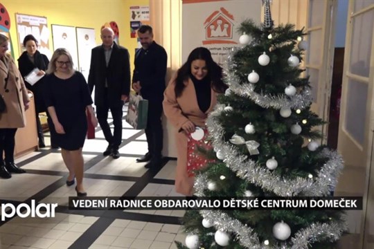 Vedení radnice Ostravy-Jihu obdarovalo Dětské centrum Domeček