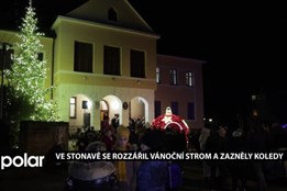 Ve Stonavě se rozzářil vánoční strom a zazněly koledy