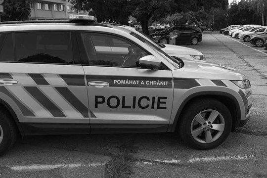 Kriminalisté vyšetřují násilné úmrtí ženy na Šternbersku