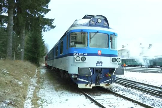 Motorový vůz řady 854 obohatí provoz na zubačce