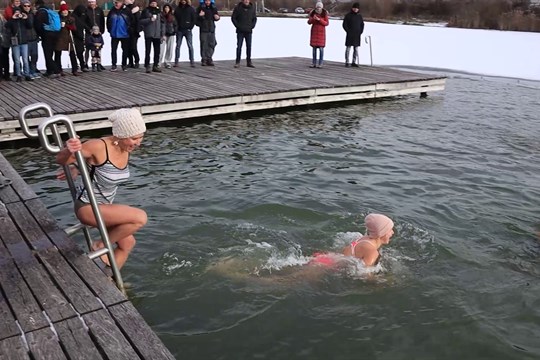 Otužilci se opět sešli u rybníku Cihelna