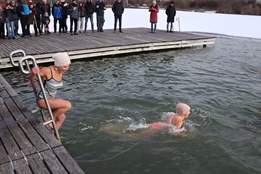 Otužilci se opět sešli u rybníku Cihelna