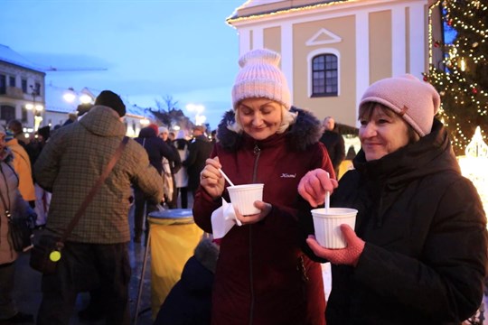 Nový rok přivítali v Hodoníně česnečkou a ohňostrojem