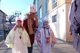 Tříkráloví koledníci vyrazili nejen do ulic Uherského Brodu, ale i do okolních obcí 