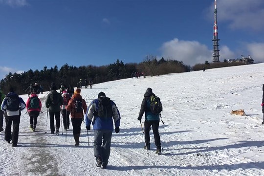 Hodonínští turisté vyrazili už po jednapadesáté na nejvyšší vrchol Bílých Karpat