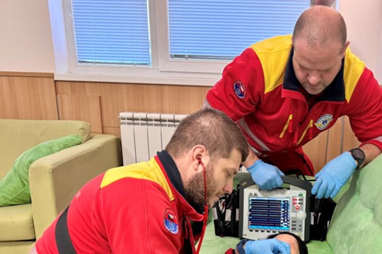 Přibývají otravy oxidem uhelnatým, varují záchranáři, jeden člověk zemřel