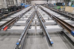 Prostějovská firma dodala první výhybky pro opravu poškozené stanice Kolín