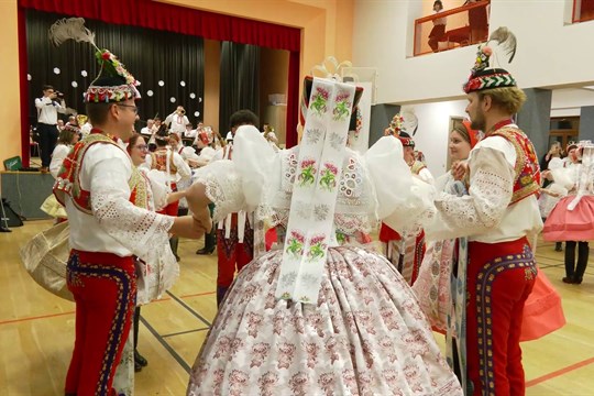 Krojový ples má chasa za sebou, brzy se začne chystat na hody