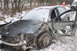 Na silnicích regionu došlo ke dvěma vážným dopravním nehodám, druhá z nich byla tragická