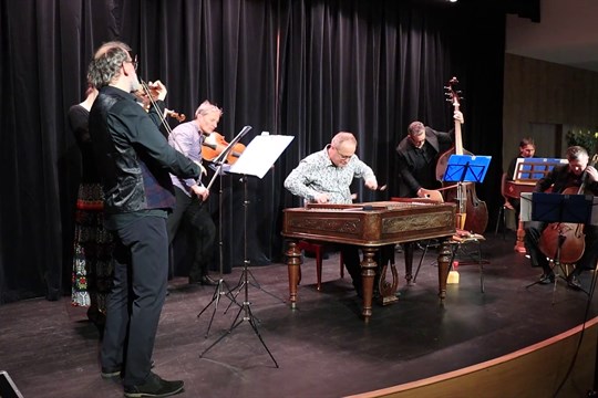 Novoroční koncert ve Strážnici propojil víno a hudbu