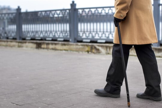 Odešel na procházku a nevrátil se. Pohřešovaný senior se našel v Katovicích