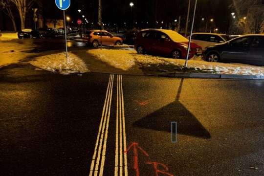 Dodávka srazila ženu, ta skončila v nemocnici. Policie hledá svědky nehody