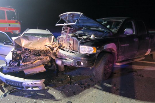 Řidič s pozitivním testem na drogy nedal přednost a srazil protijedoucí auto. Řidič sraženého auta zemřel