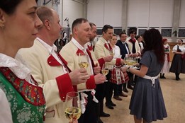 Na Krojový ples Mikroregionu Buchlov dorazilo 250 krojovaných