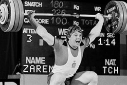 Zemřel havířovský vzpěrač, rekordman a olympijský vítěz Ota Zaremba