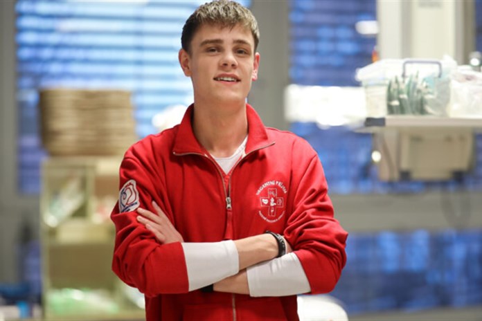 Na benzínce jí selhalo srdce. Zdravotník z FNO zachránil život seniorce