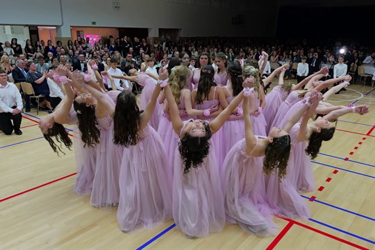 Kunovický ples přenesl příchozí do japonské zahrady