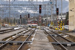 Výluka na trati Vsetín – Horní Lideč – Střelná potrvá téměř rok. Dopravu zajistí autobusy