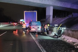 Vážná nehoda kamionu a dodávky u Frýdku-Místku si vyžádala devět zraněných
