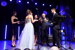 Ples SŠPHZ nabídl Zimní pohádku