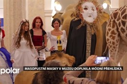 V Historické budově SZM v Opavě začala výstava Masopustní masky. Vernisáž doplnila módní přehlídka