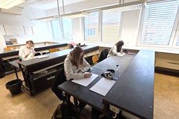 Ve Valašském Meziříčí otevřeli novou přístavbu SUPŠ sklářské