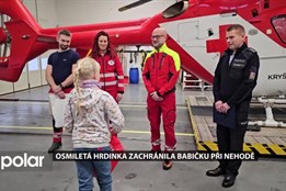 Osmiletá hrdinka zachránila babičku při nehodě, ocenila ji starostka Fulneku i záchranná služba