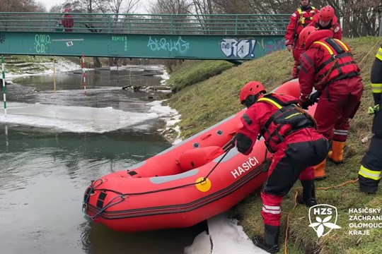 Záchrana na zamrzlé řece: jeden z nejnáročnějších zásahů hasičů